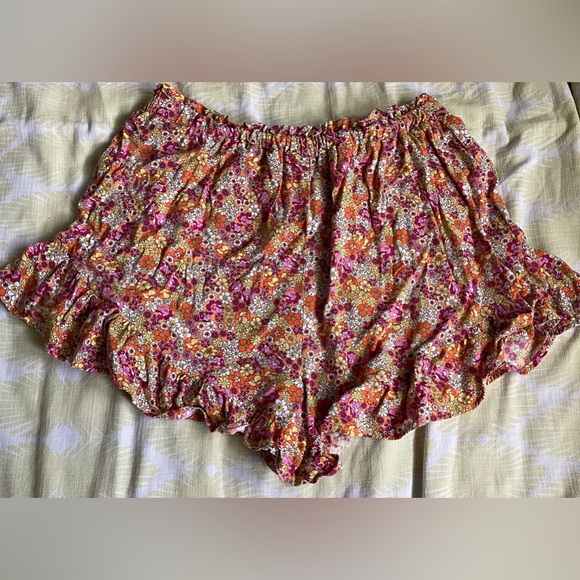Flower shorts - Picture 4 of 5